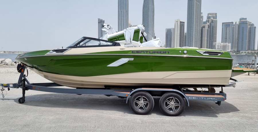 Boat in stock - Centurion Ri230